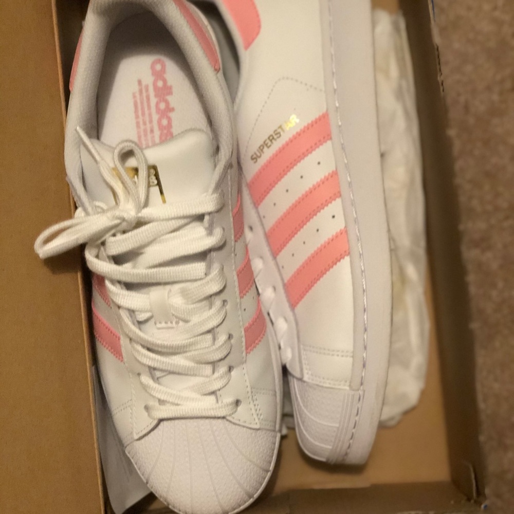 Adidas - Picture 2 of 3